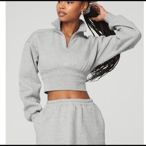 Alo Yoga Vixen Quarterzip Sweatshirt
